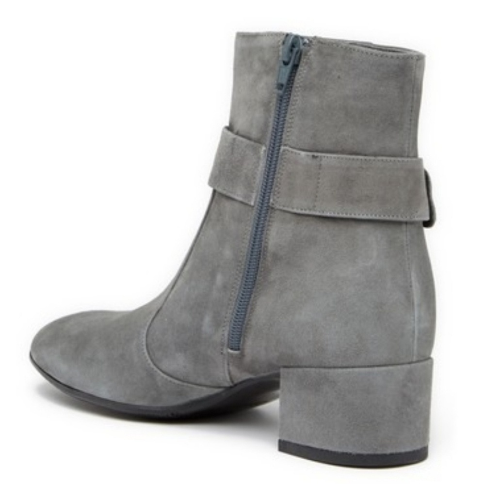 Chic Charles David Grey Suede Booties - Picture 2 of 5